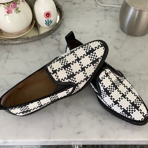 8.5 Everlane loafers in white and black leather.